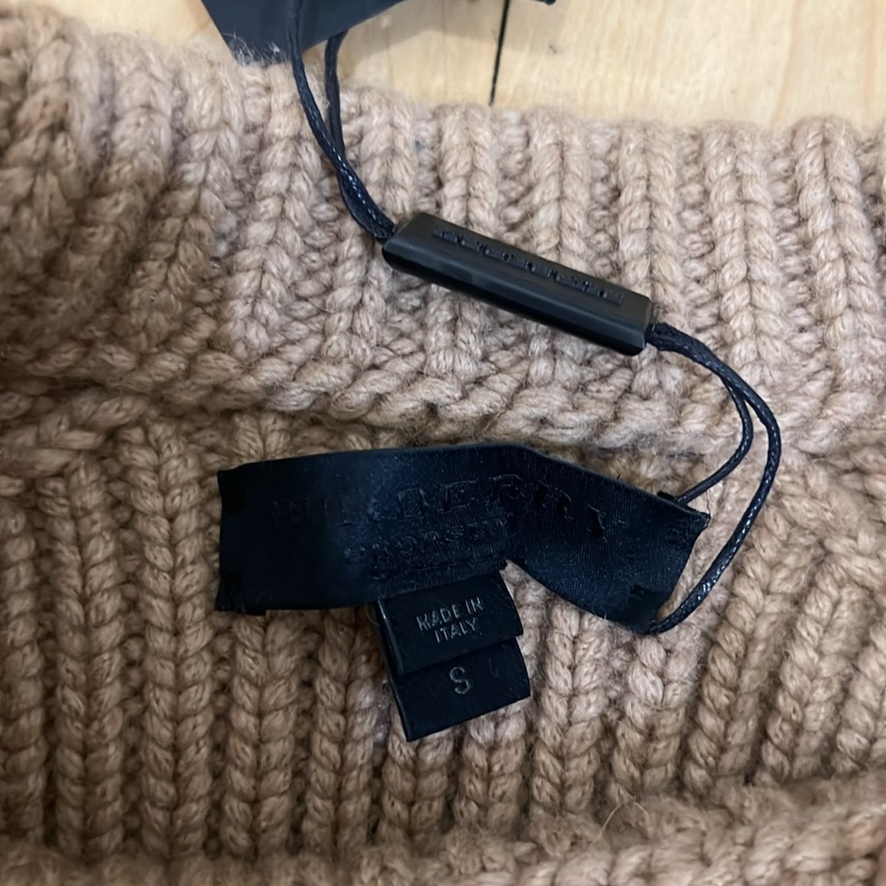 NWT Burberry Cashmere Sweater Sz S - Picture 5 of 16